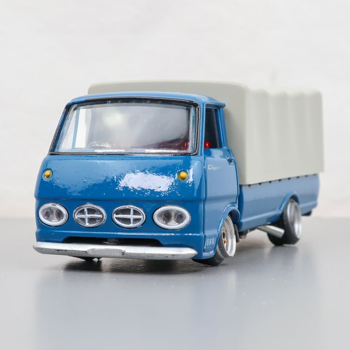 トミカ リミテッドヴィンテージ プリンス クリッパー 低床(ブルー) LV-14a 改 深リム ローダウン マフラー PRINCE Clipper TOMY TEC